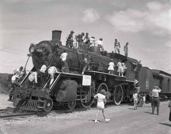 Locomotive 220